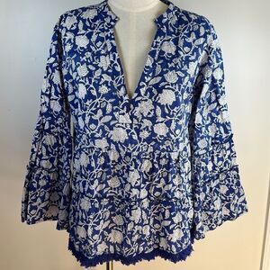 Gingy Periwinkle Floral Pattern‎ Bell Sleeve Tiered Top Women's Size Large